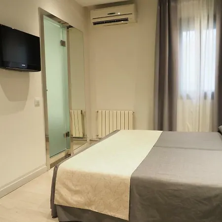 Hostal Benidorm-3